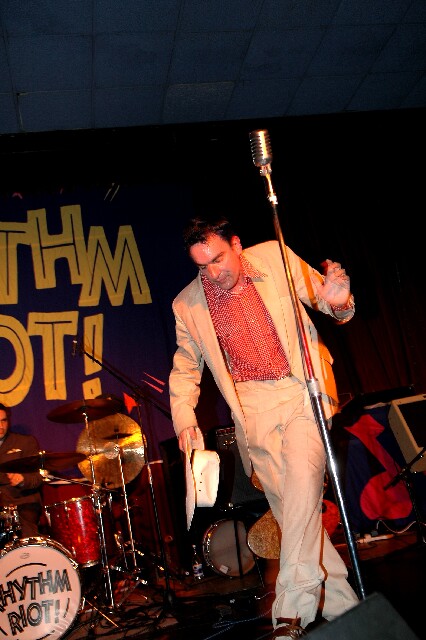 min 2006 11 24 riot 134